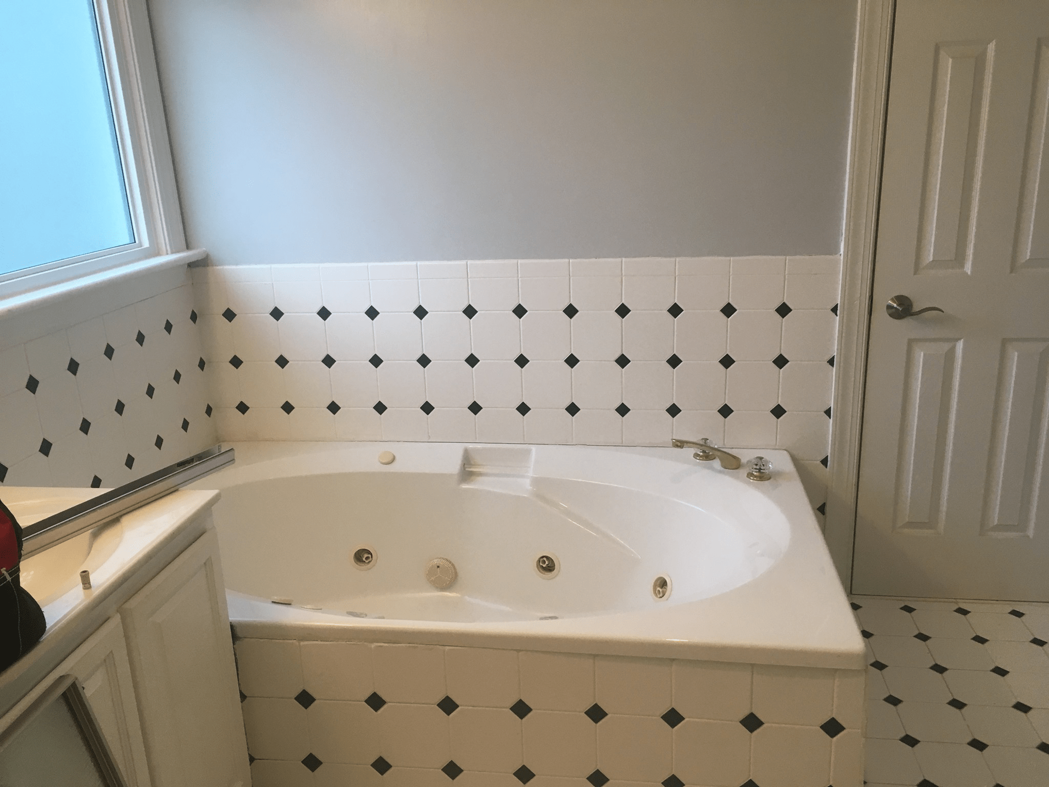 Bathroom before renovation